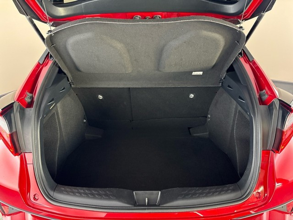 2020 Toyota C-HR - image 10