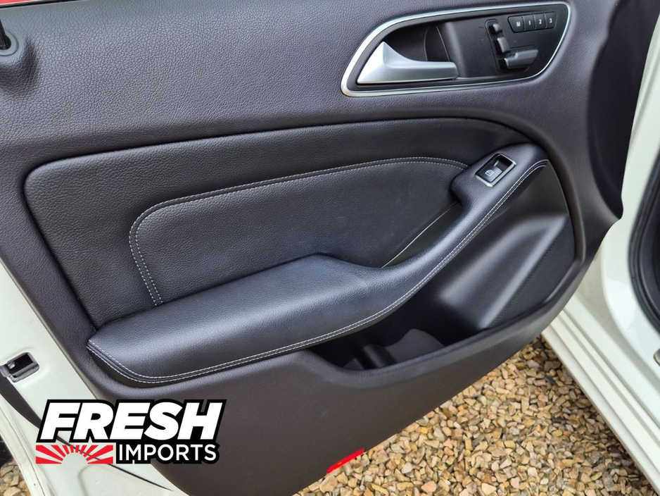 2014 Mercedes-Benz 180 *TOP SPEC MODEL*