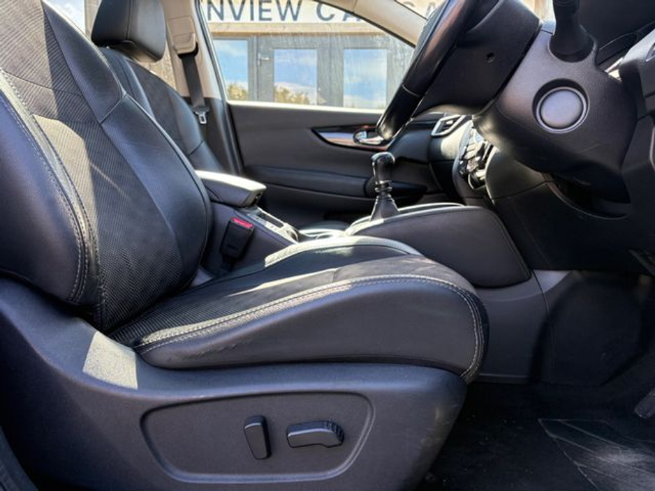2014 Nissan Qashqai - image 15