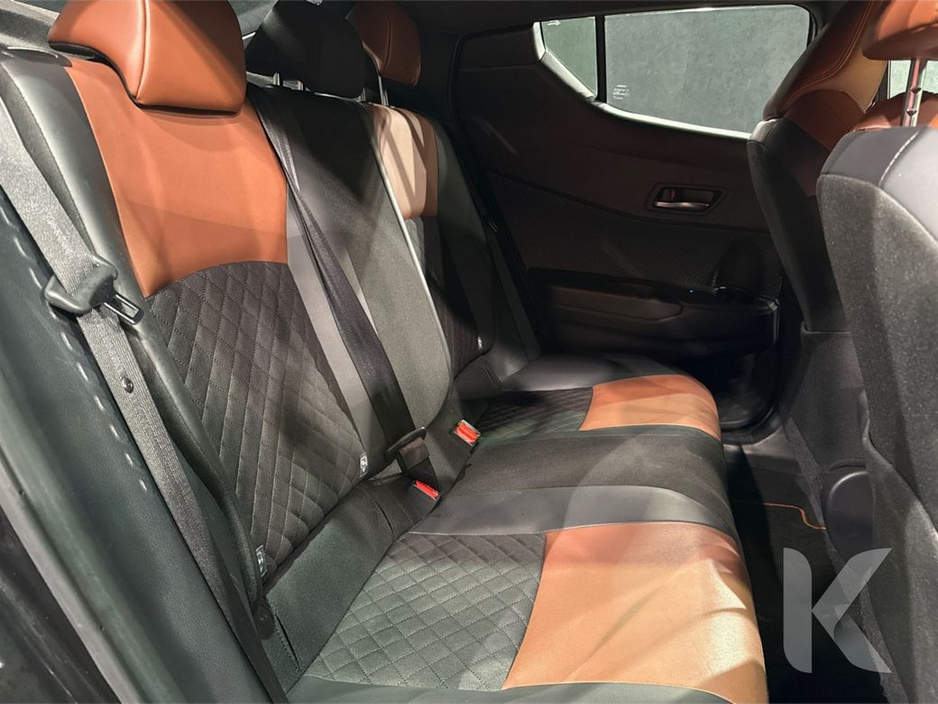 2019 Toyota C-HR G BRUNO MODE PACKAGE - HYBRID - PUSH BUTTON START - BLACK & BROWN HALF LEATHER - FRONT BODYKIT - REVERSE CAMERA - LEATHER STERRING WHEEL €21,950