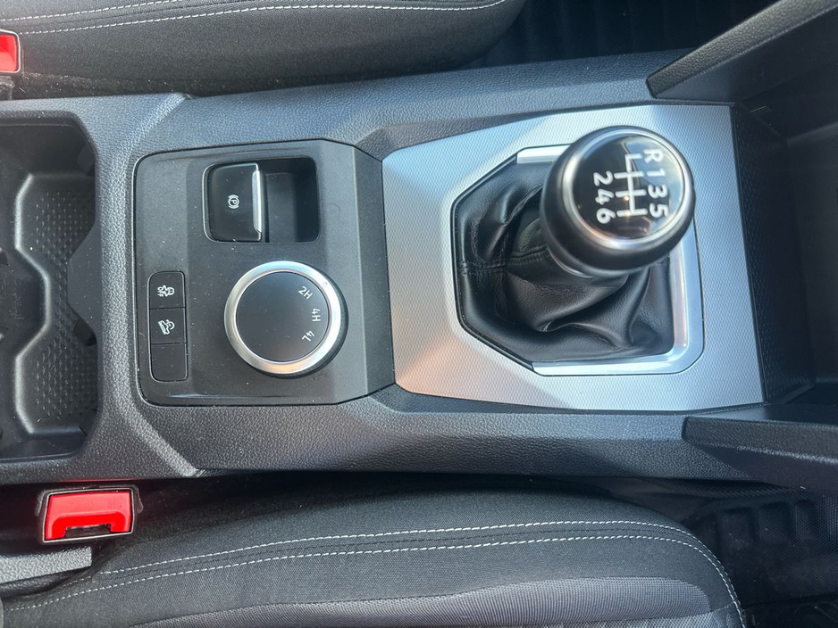 2023 Volkswagen Amarok - image 10