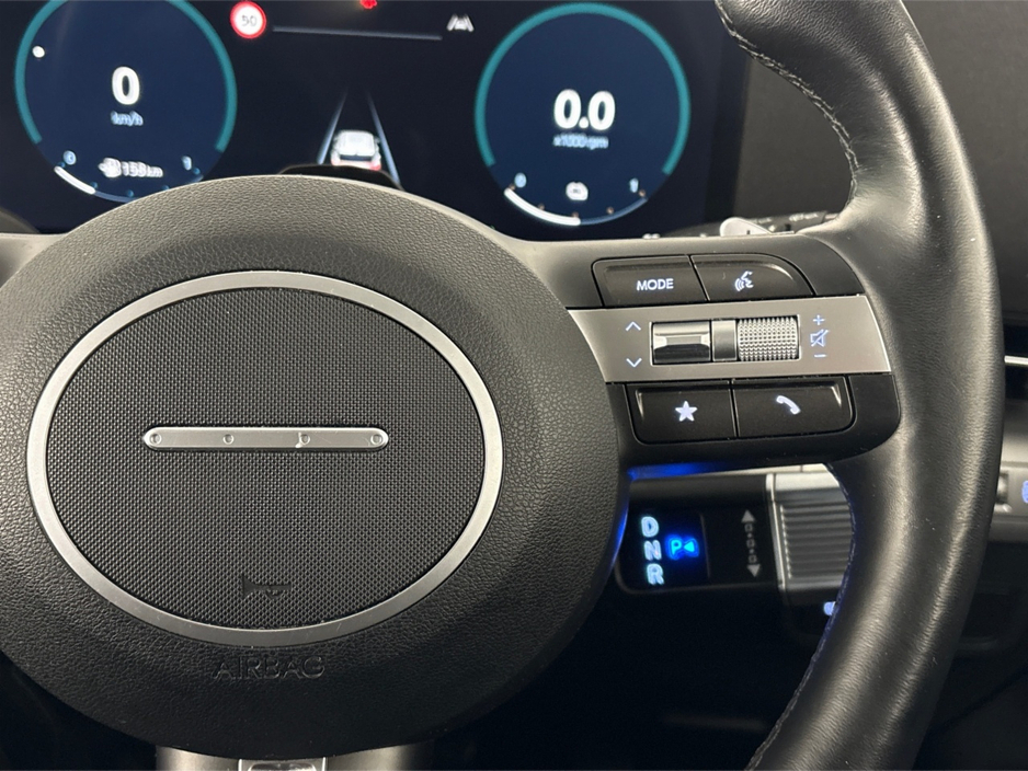 2024 Hyundai Kona ELEGANCE 48KWH**DIGITAL DASH**TOUCH SCREEN MEDIA**APPLE CAR PLAY**DUAL CLIMATE**MULTIFUNCTIONAL STEERING WHEEL**CRUISE CONTROL**HEATED SEATS**HEATED STEERING WHEEL**REVERSE CAMERA**PARKING SENSORS** €31,995