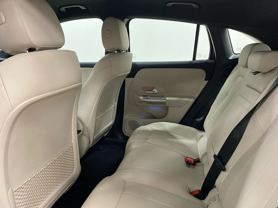 2026 Mercedes-Benz EQA - image 4