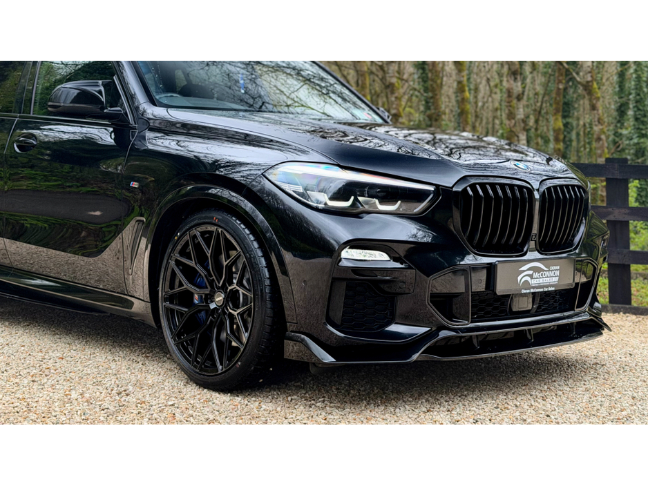 2021 BMW X5 - image 4