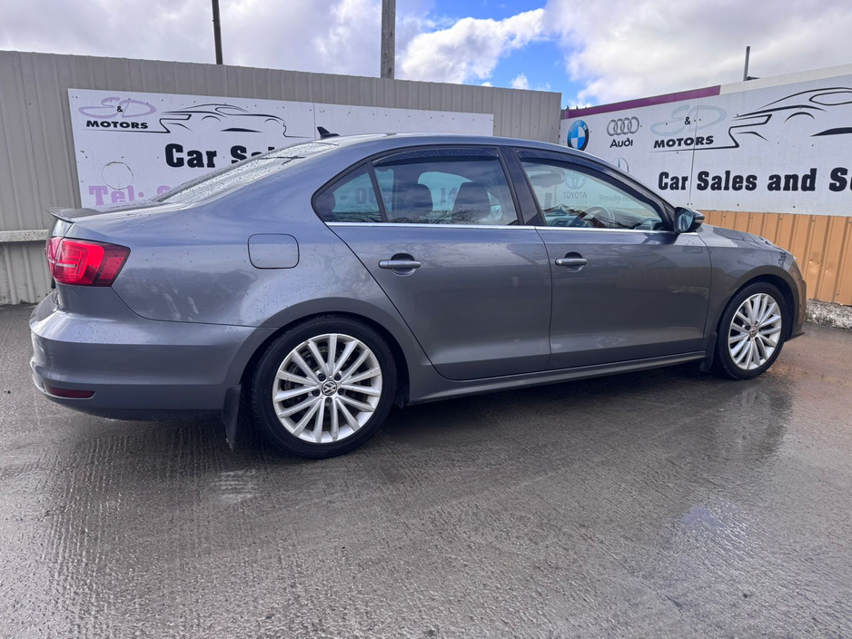 2017 Volkswagen Jetta - image 10