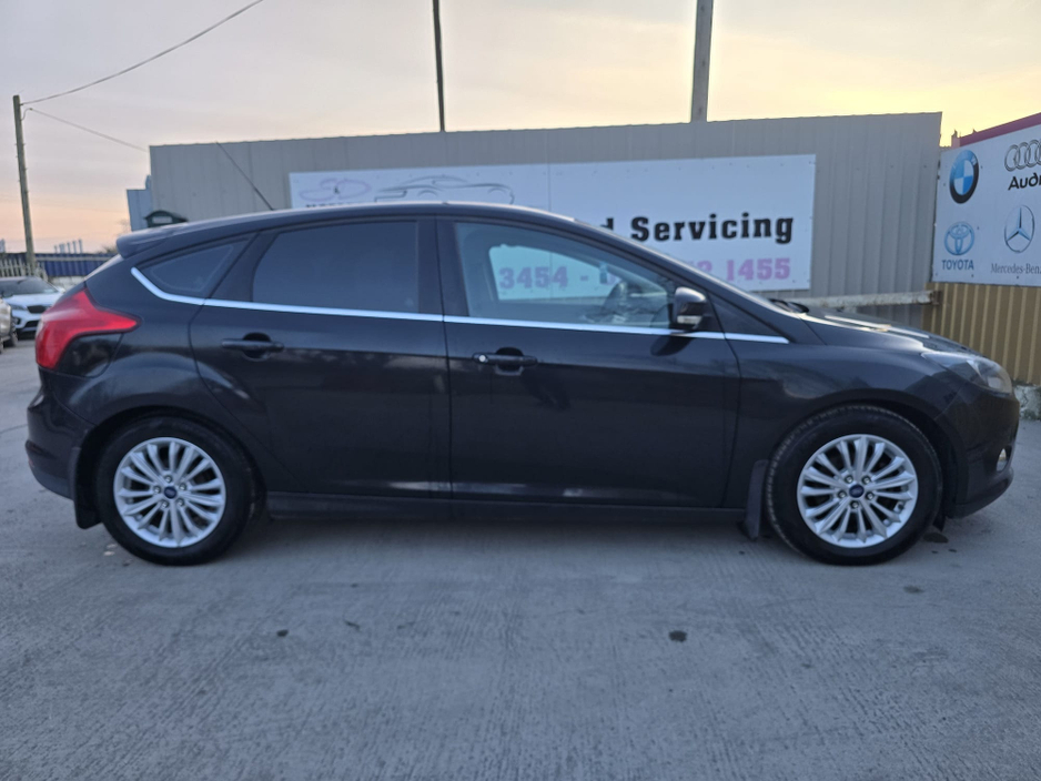 2014 Ford Focus - image 17