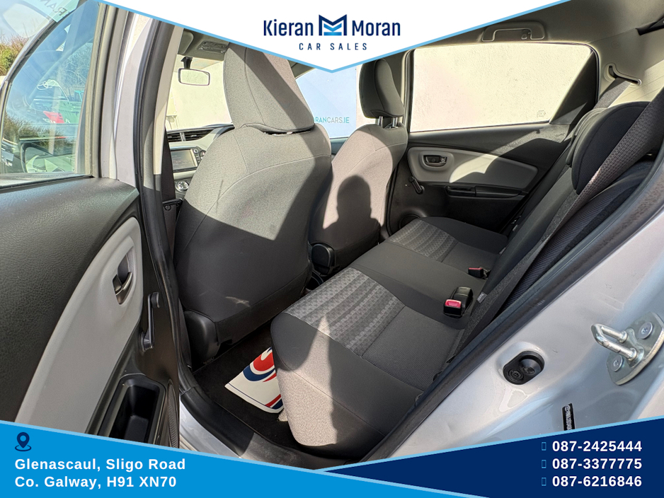 2016 Toyota Yaris - image 14