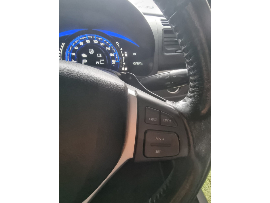 2014 Suzuki Swift - image 16