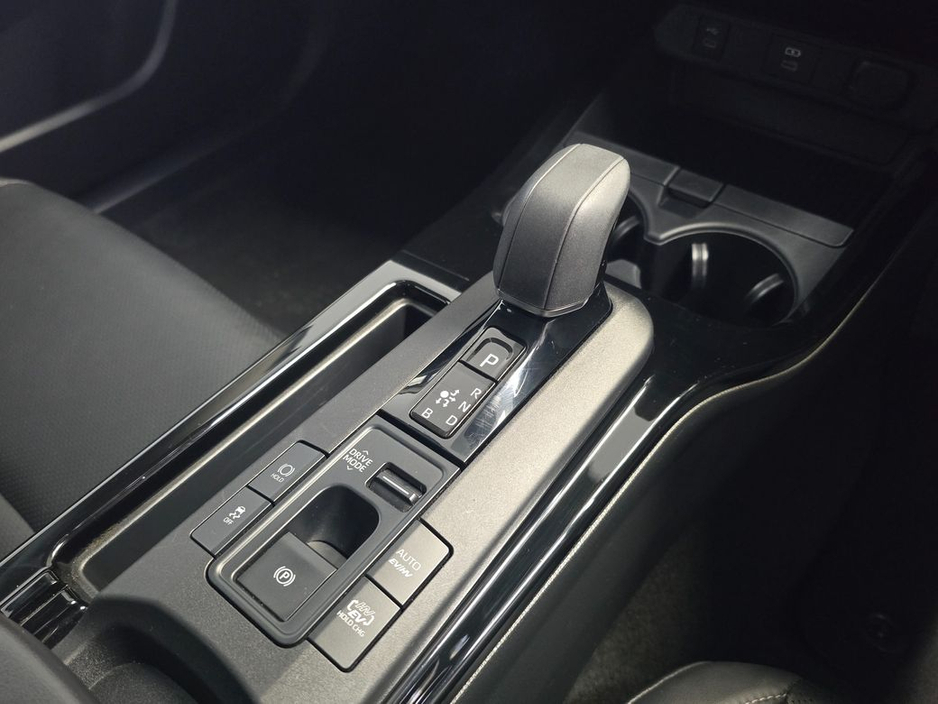 2023 Toyota Prius - image 17