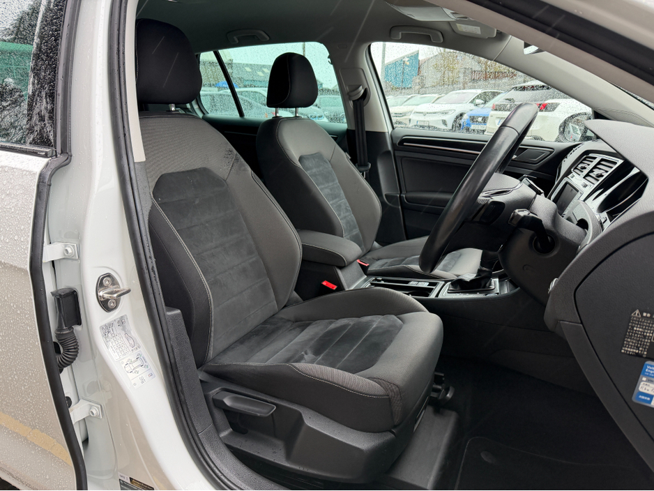 2016 Volkswagen Golf - image 13