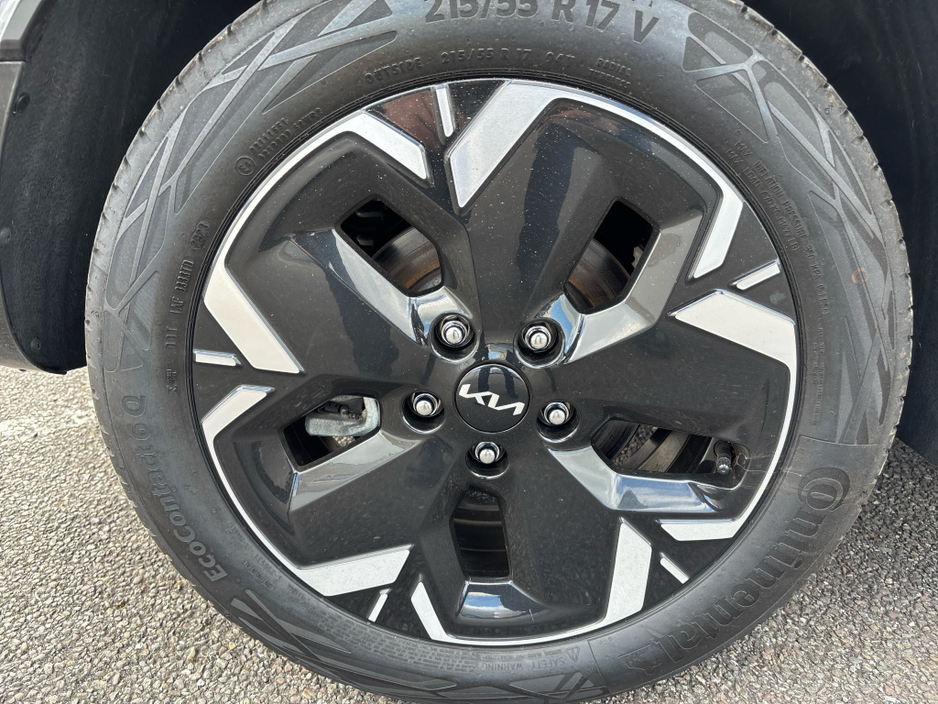 2025 Kia Niro - image 4