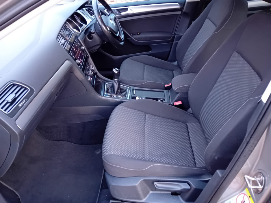 2017 Volkswagen Golf - image 11