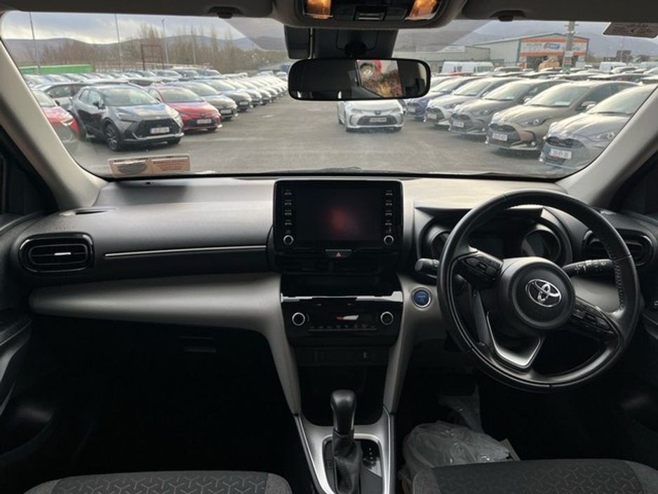 2022 Toyota Yaris Cross Hybrid Luna €26,500