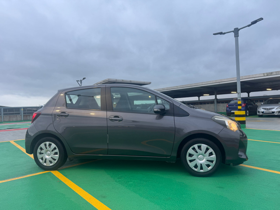2015 Toyota Yaris 1.0 VVT-i 3Dr Luna €11,950