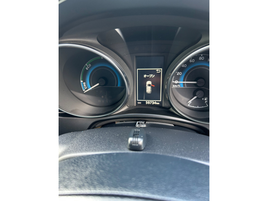 2016 Toyota Auris - image 9