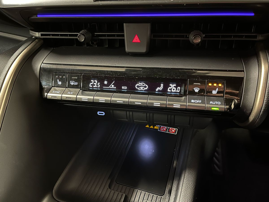 2024 Toyota C-HR - image 7