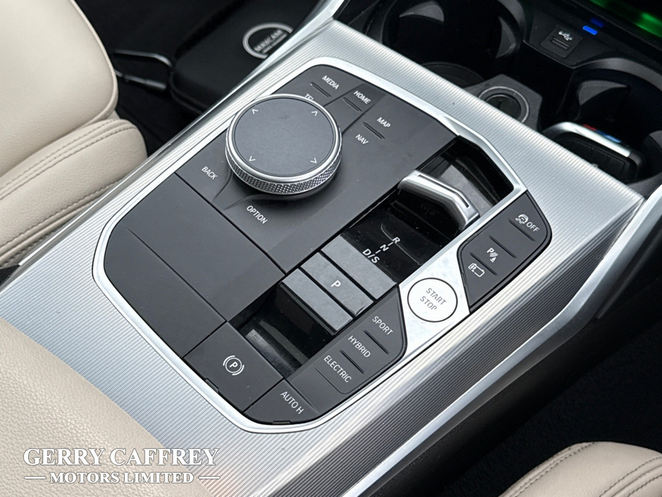 2022 BMW 3 Series 330e M- SPORT TECH PACK PHEV G20 €35,950