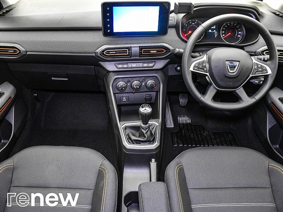 2022 Dacia Sandero Stepway - image 2