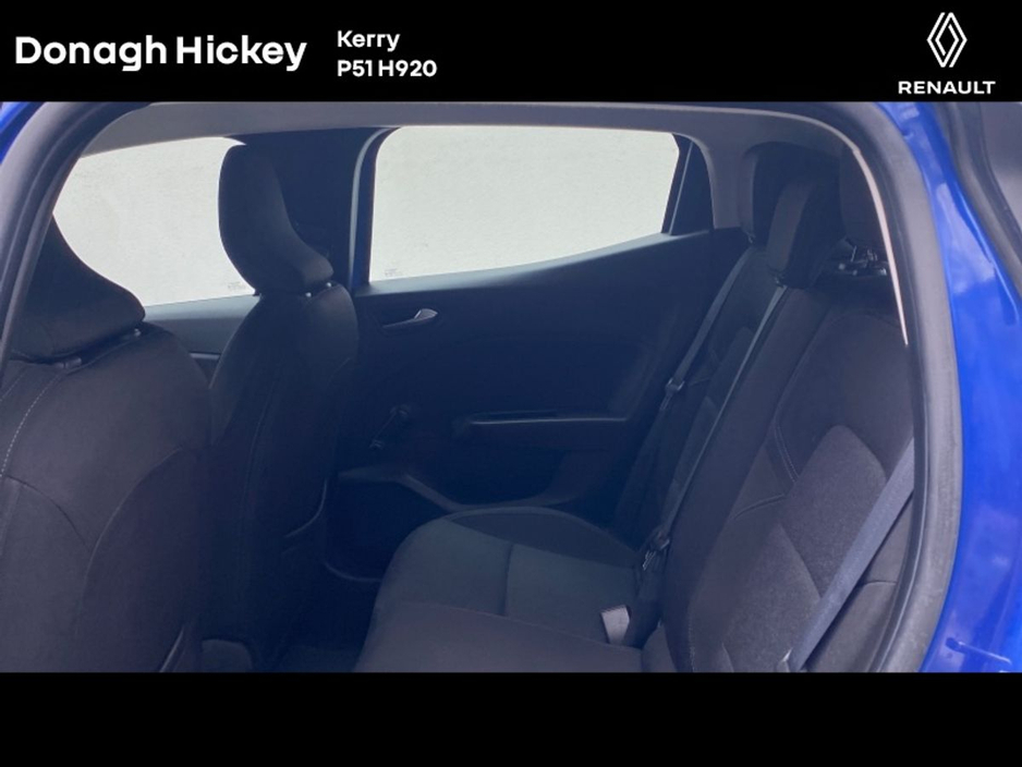 2022 Renault Clio - image 10