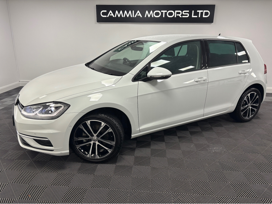 2019 Volkswagen Golf *VOLKSWAGEN GOLF* *DSG* *FACELIFT* *DYNAMIC LIGHTS* *DLA* *DIGITAL DASH* *REVERSE CAMERA* *PARKING SENSORS* *KEYLESS ENTRY* *LOW MILEAGE* *FINANCE AVAILABLE* *TRADE INS WELCOME*