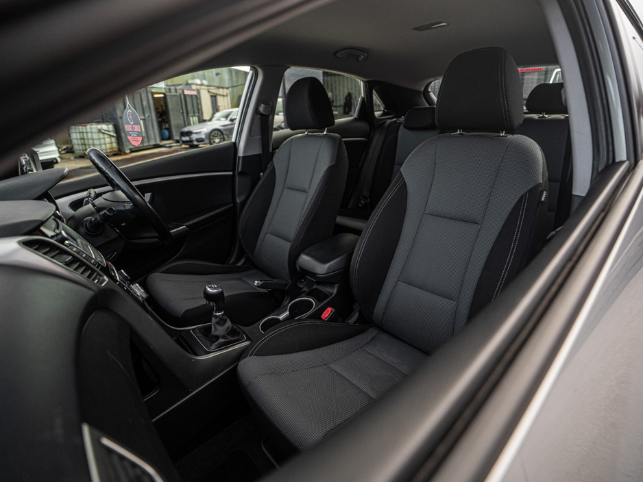 2014 Hyundai i30 - image 27