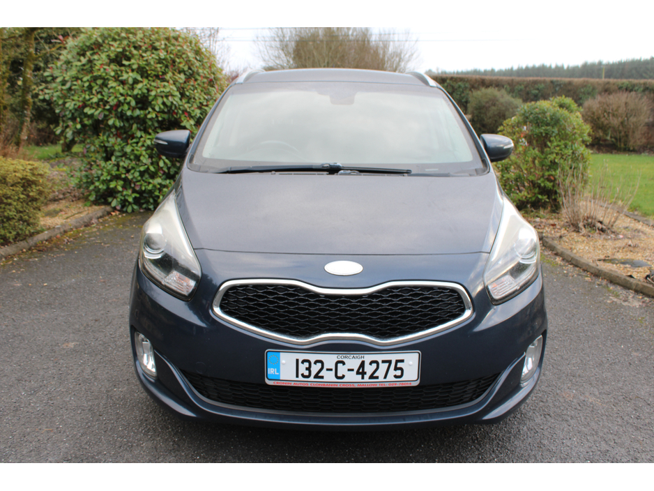 2013 Kia Carens - image 2