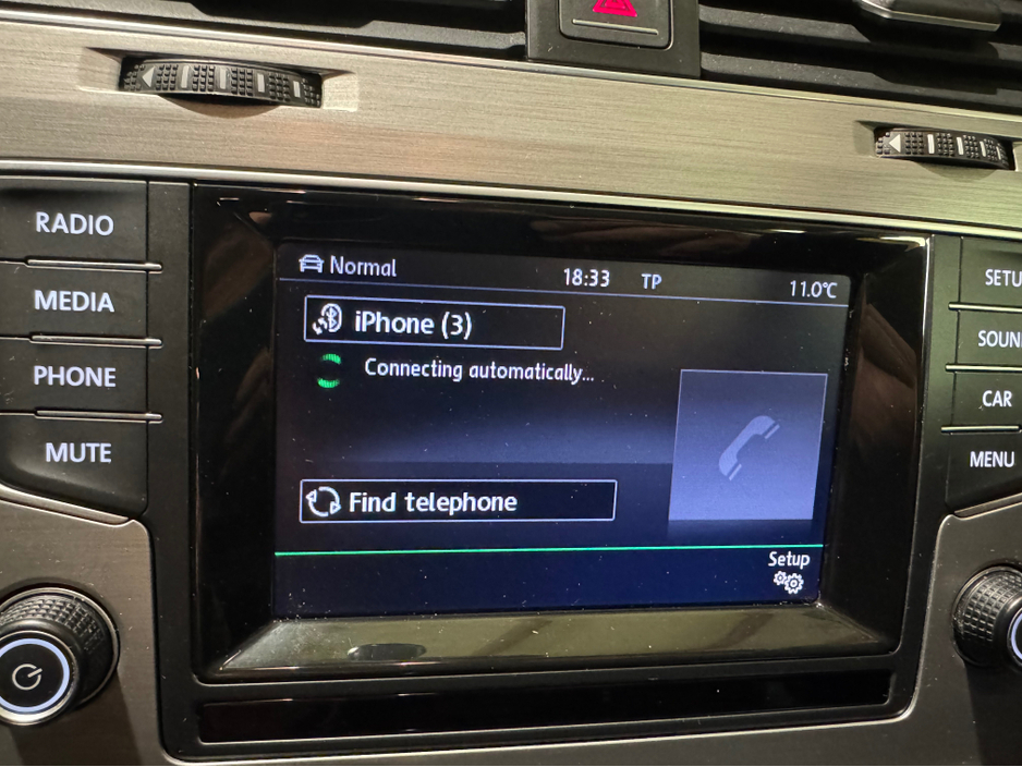 2015 Volkswagen Golf - image 22