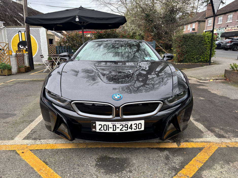 2020 BMW i8 - image 2