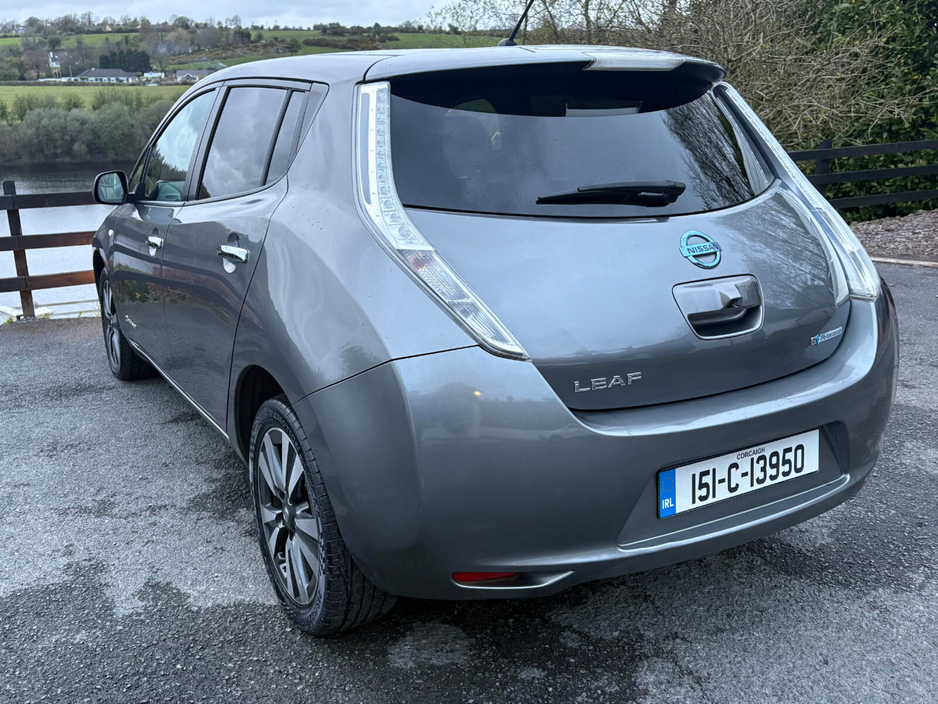 2015 Nissan Leaf - image 14