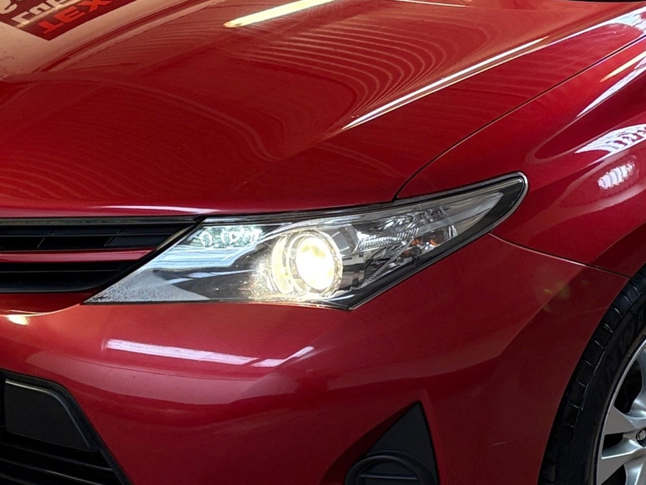 2014 Toyota Auris - image 17