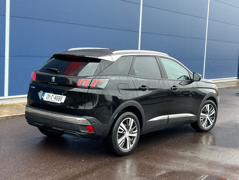 2021 Peugeot 3008 - image 5