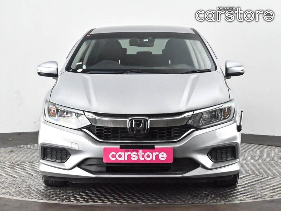 2019 Honda Grace - image 8