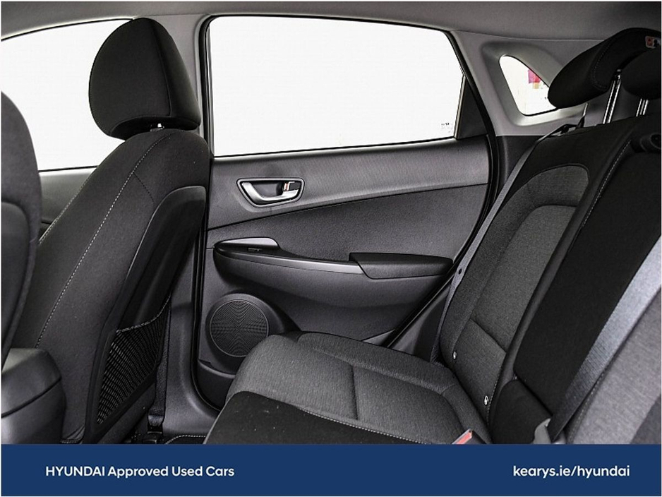2023 Hyundai Kona - image 7