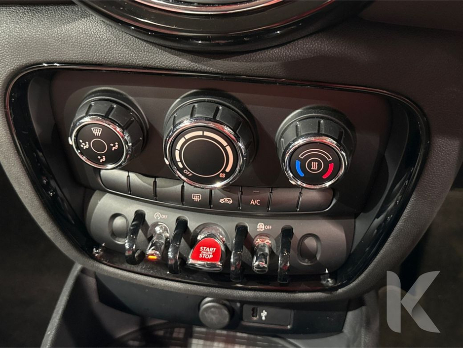 2020 MINI Cooper - image 22