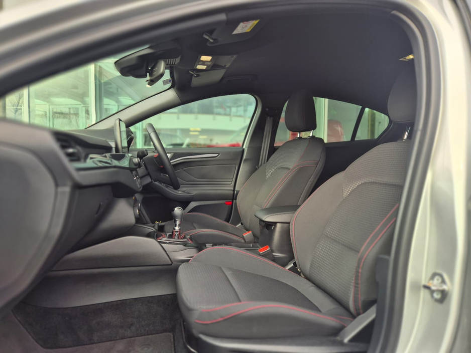 2021 Ford Focus - image 8