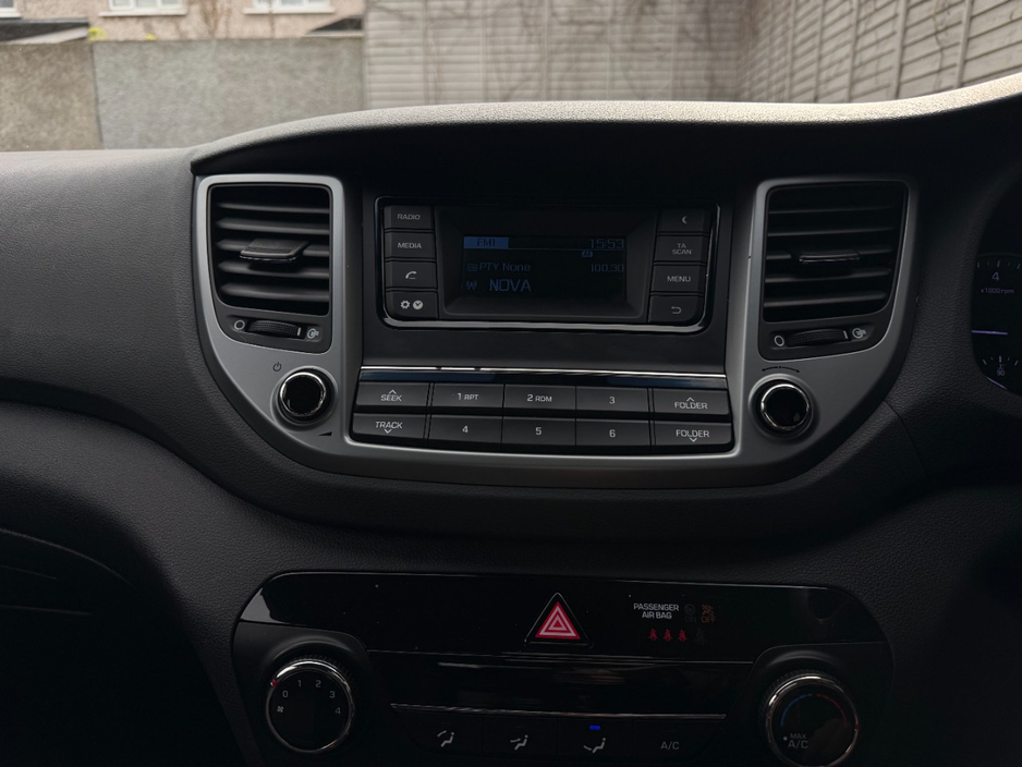 2018 Hyundai Tucson - image 10