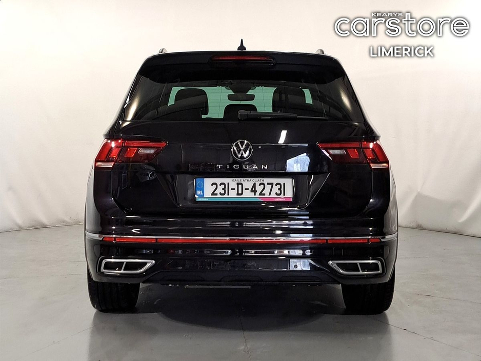 2023 Volkswagen Tiguan - image 4