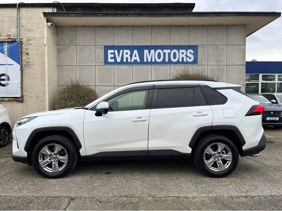 2022 Toyota Rav4 - image 6