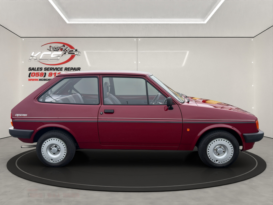 1988 Ford Fiesta - image 5