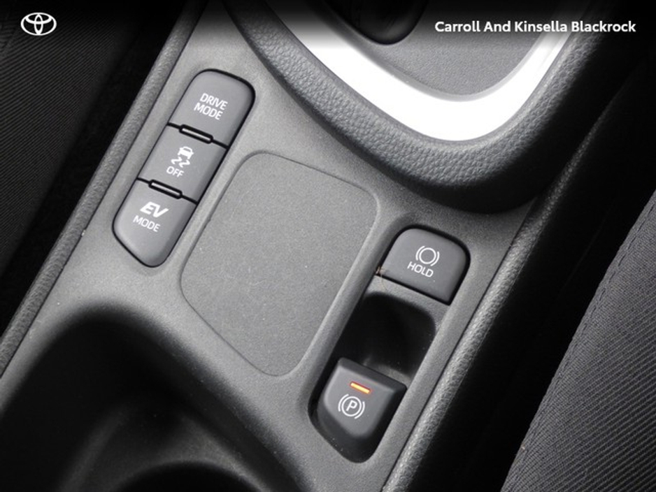 2022 Toyota Yaris Cross Hybrid Luna €25,950