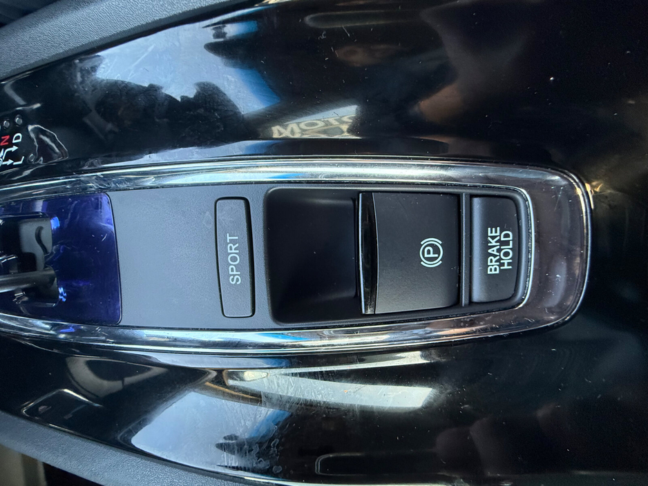 2016 Honda Vezel - image 17