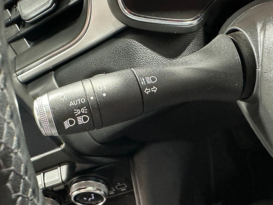 2020 Renault Captur - image 18