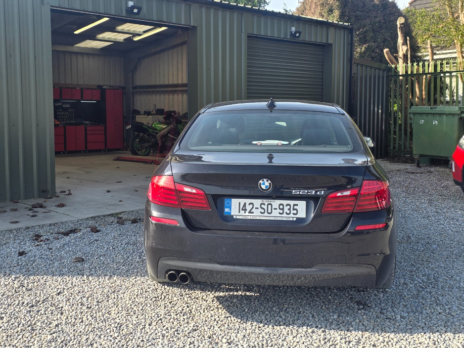 2014 BMW 5 Series - image 6