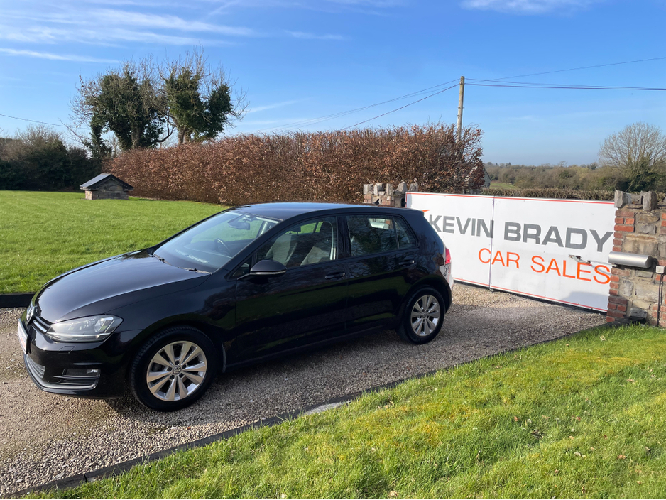 2016 Volkswagen Golf - image 3