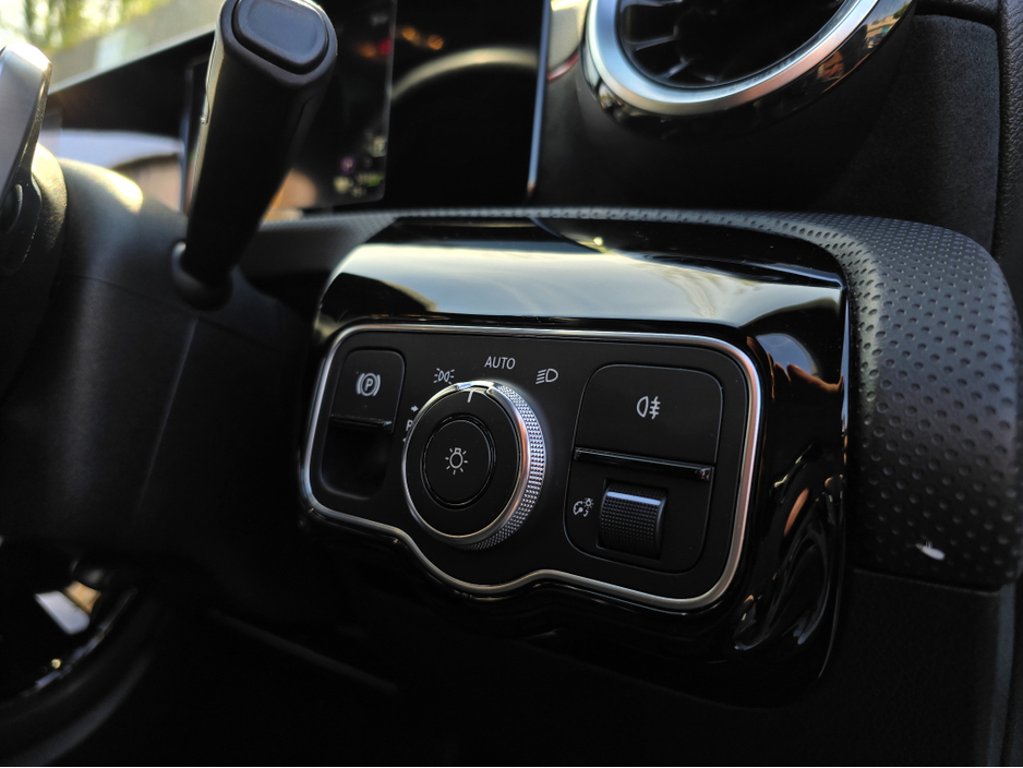 2020 Mercedes-Benz A Class - image 16