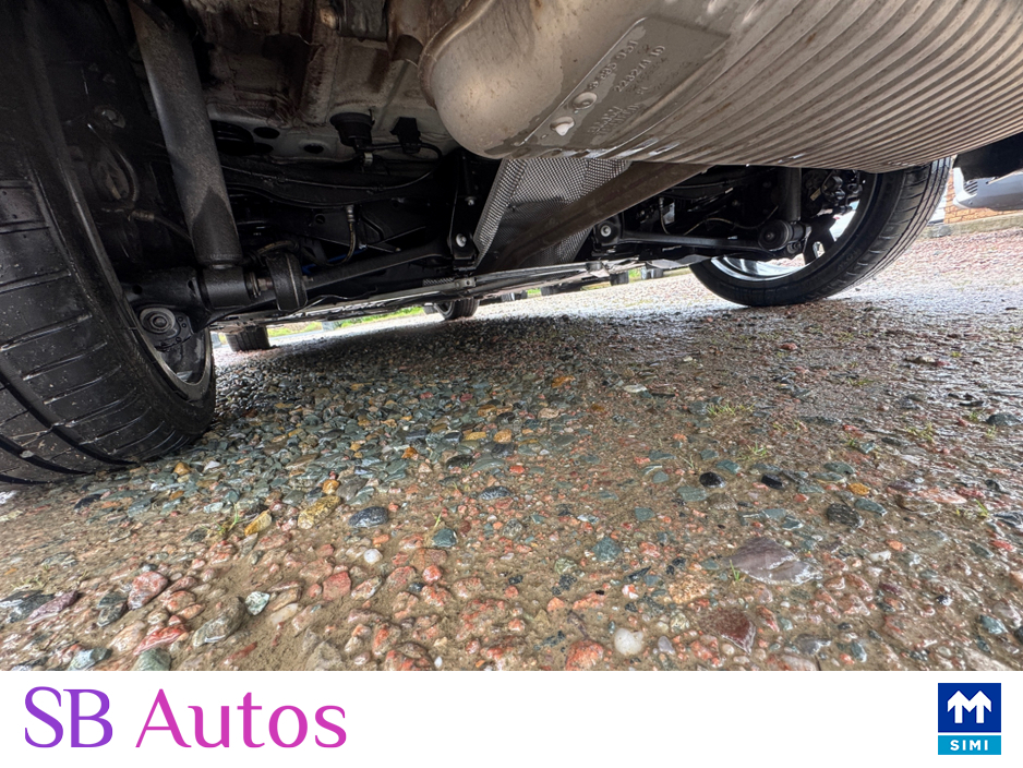 2019 BMW 1 Series - image 17