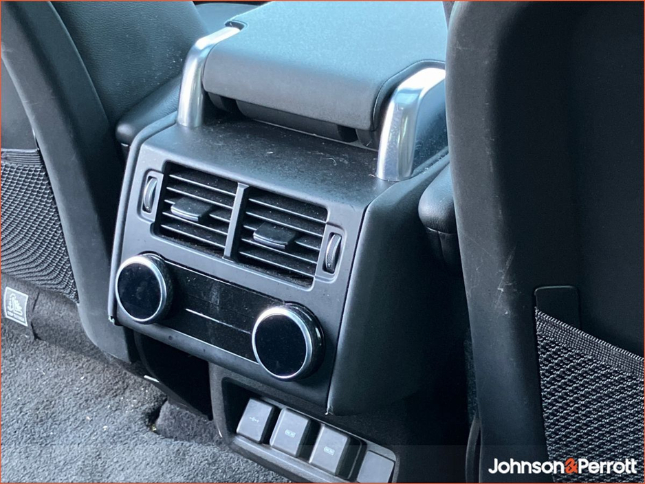 2023 Land Rover Discovery 3.0D I6 249 PS AWD Auto R-Dynamic HSE 7 Seater €89,900