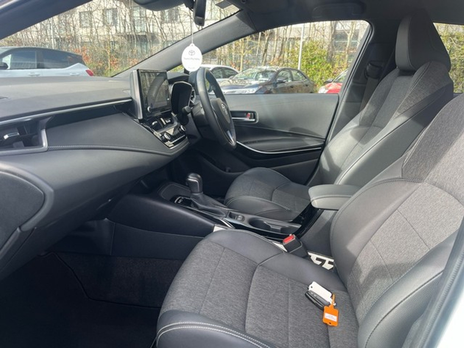 2022 Toyota Corolla - image 6