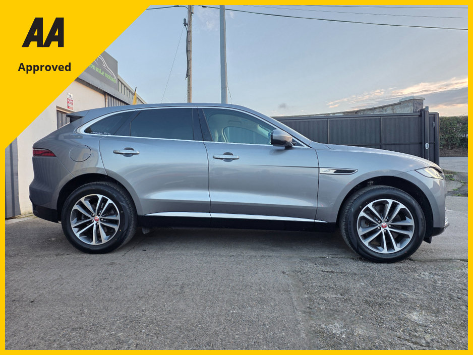 2022 Jaguar F-Pace - image 10