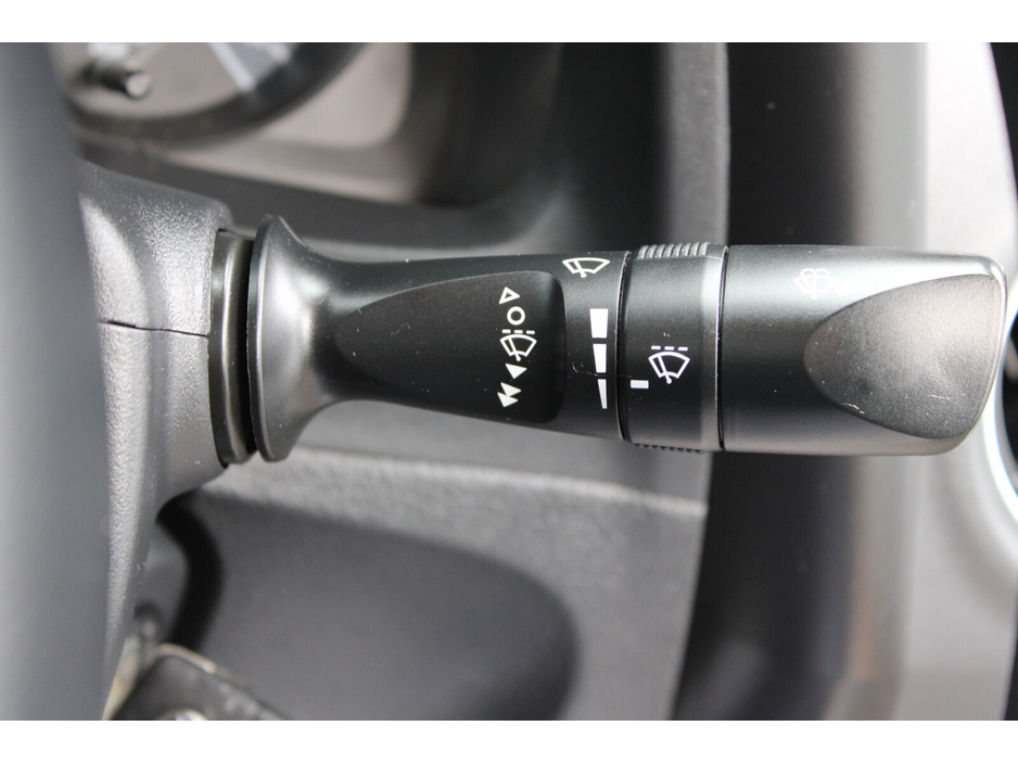 2017 Toyota Corolla - image 22